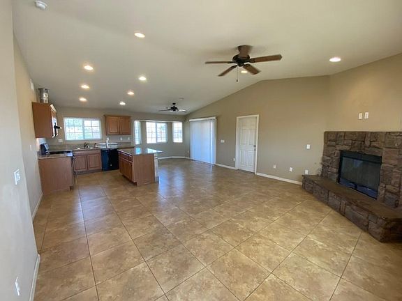 4th image of 14555 Pawnee Rd