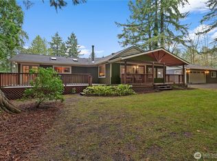 1612 C St NW, Lakebay, WA
