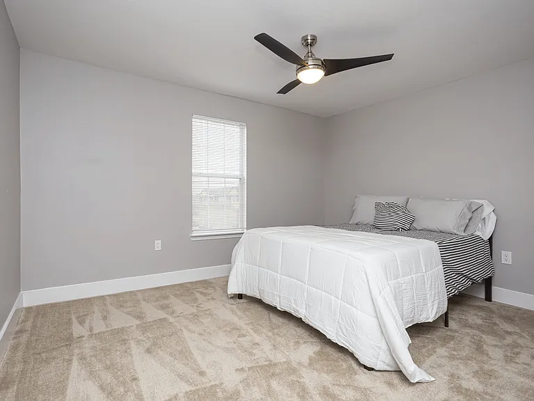 Elora Place Apartments — Photo 12