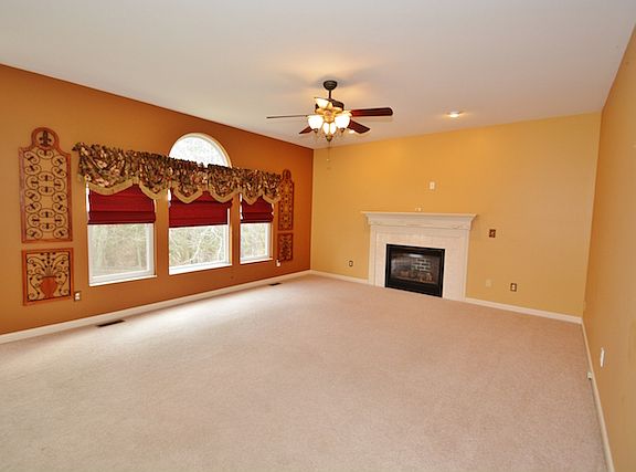 2nd image of 8495 Saint Louis Blvd
