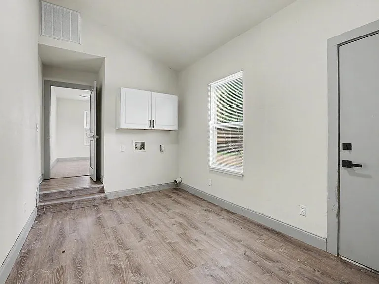 1320 S 7th Ave — Photo 32
