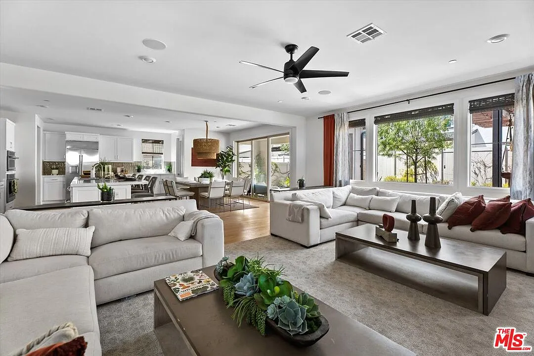 4 bed, 3.5 bath, 3003 sqft, $15,000 — Photo 3