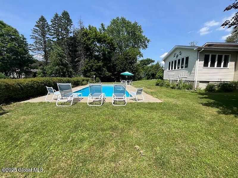 3rd image of 329 Schodack Drive