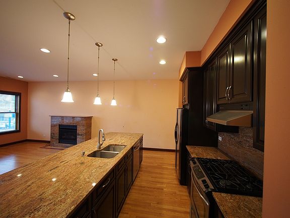 2nd image of 5649 W Fullerton Ave #2