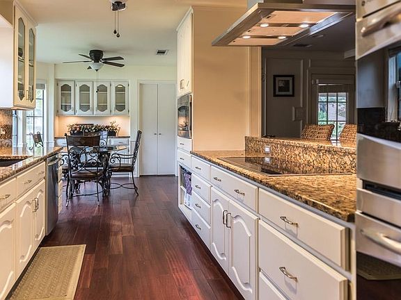 3rd image of 2608 Sherrill Park Dr