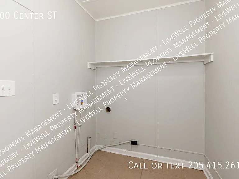 200 Center St — Photo 17