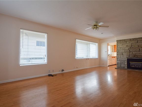 4th image of 216 Eklund Ave