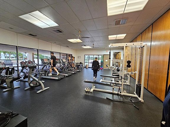 3rd image of 20335 N Country Club Dr APT 910