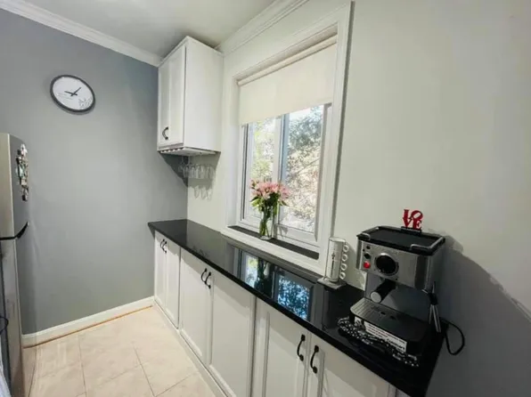 4570 Macarthur Blvd NW APT 201, Washington, DC 20007