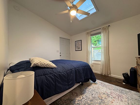 4th image of 348 Warburton Ave Floor 1