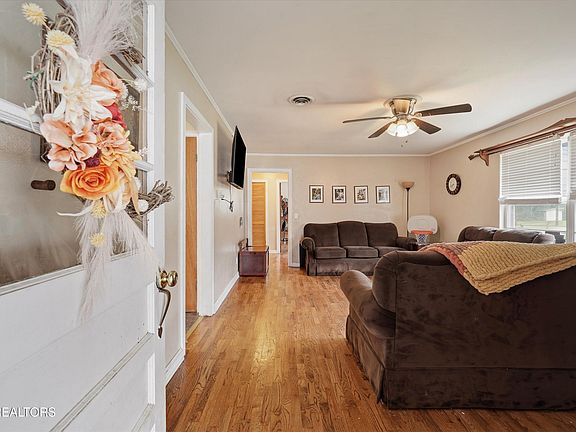 5th image of 194 Meadowview Ln