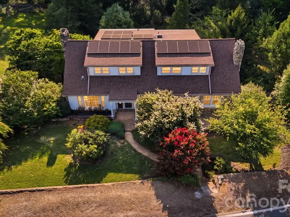 1686 Dutch Cove Rd, Canton, NC 28716
