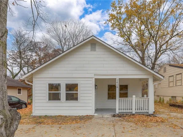 2434 S Sterling Ave, Independence, MO 64052