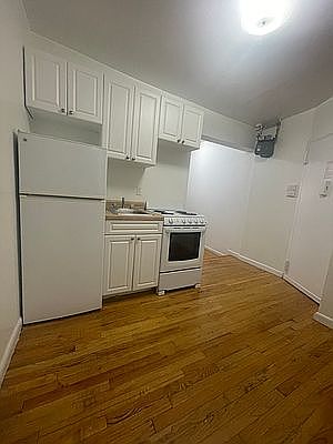 1st image of 416 W 56th St APT 10