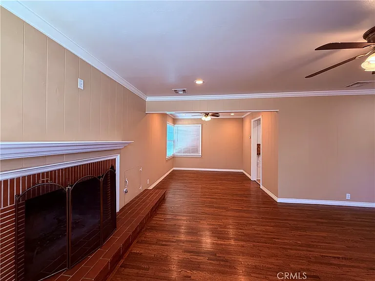 1447 S Valley Center Ave — Photo 7