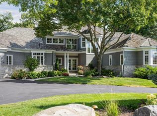 45 Gideons Point Rd, Tonka Bay, MN 55331