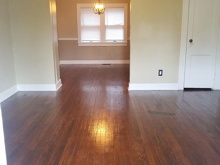 2401 Shelby St #4 — Photo 4