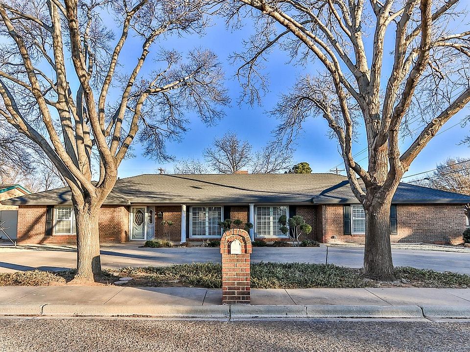1st image of 101 Parkwood Ln