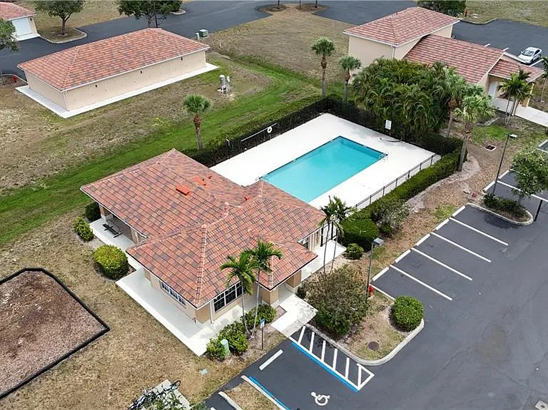 4172 Castilla Cir #101 — Photo 37