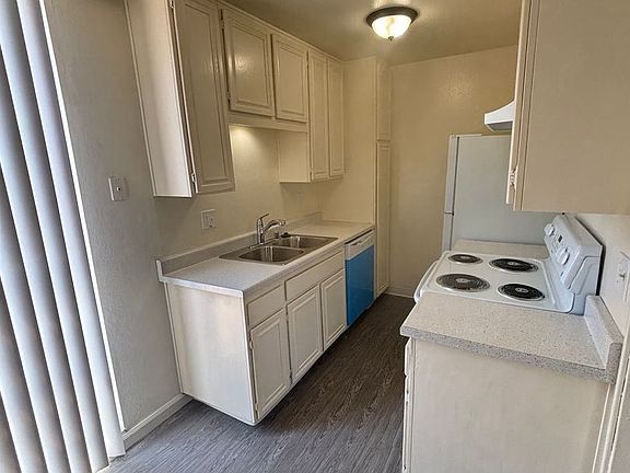 4th image of 4546 Norwood St #9