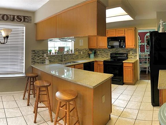 4th image of 58 Sunrose Ct