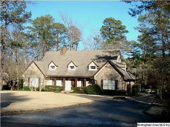 2nd image of 429 Golf Dr