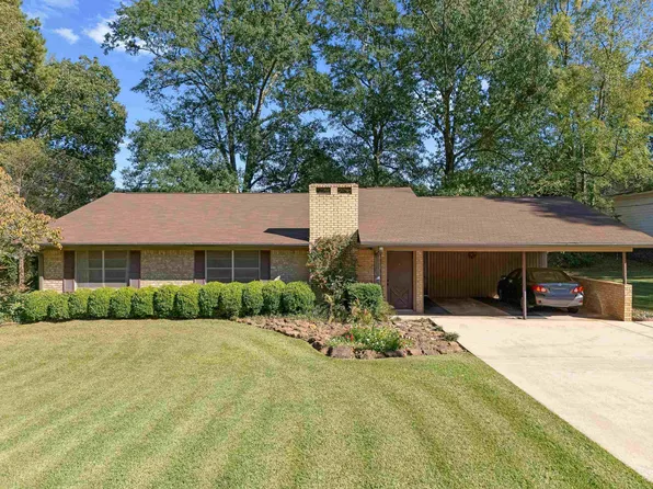 706 N Doma St, White Oak, TX 75693