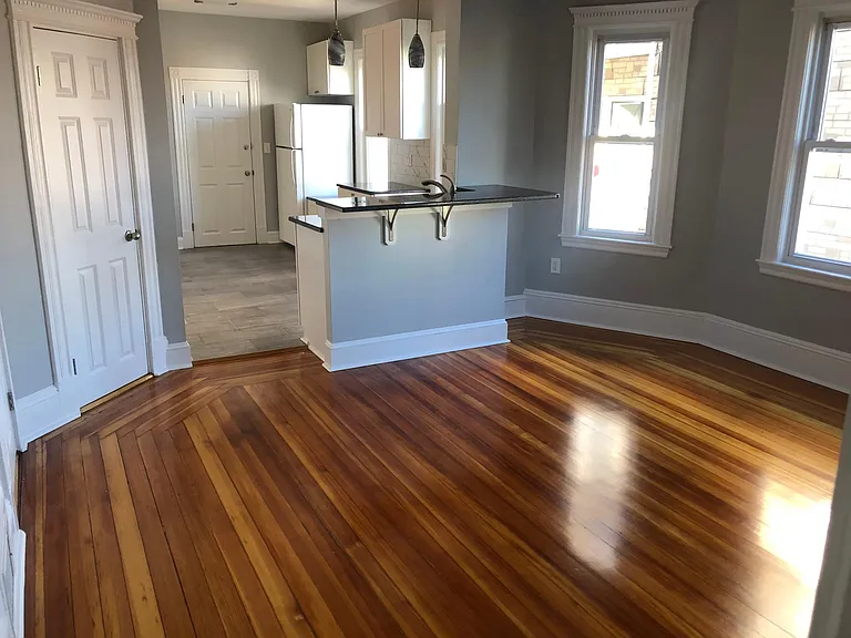 27 Webb St #2 — Photo 4