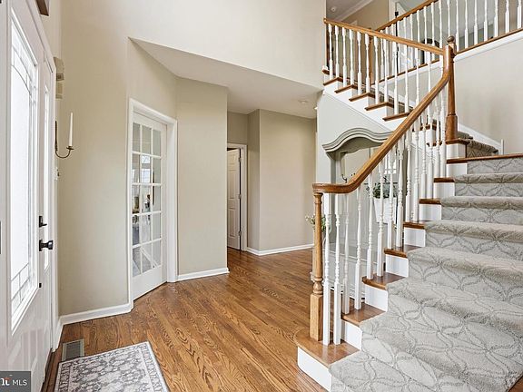 5th image of 5266 Windtree Dr