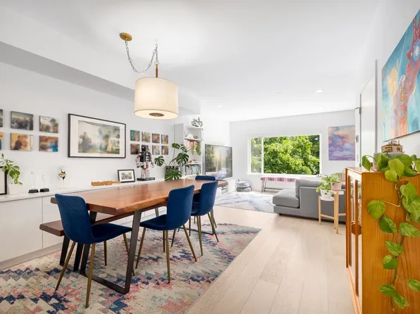 453 E 16th Ave #109, Vancouver, BC V5T 2T8