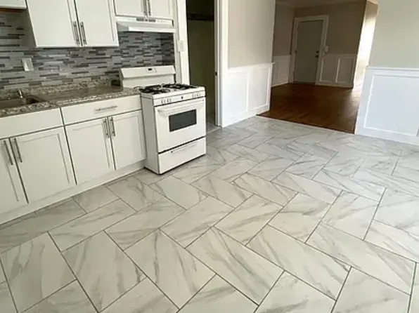 1514 Pembroke St, Bridgeport, CT 06608