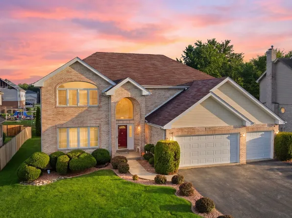 1249 W Parliament St, Crete, IL 60417