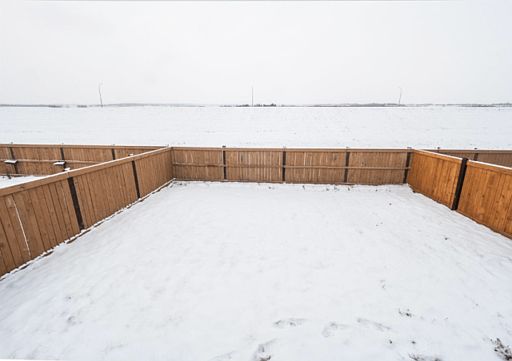 2nd image of 72 Napoleon Cres