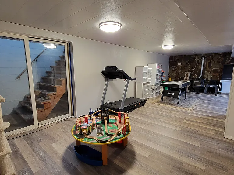 Basement-family room space