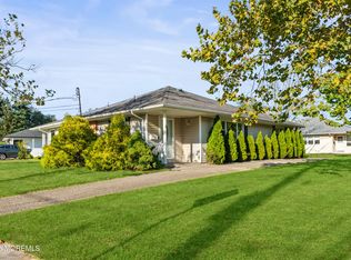 3 Saint Moritz Pl, Toms River, NJ 08753