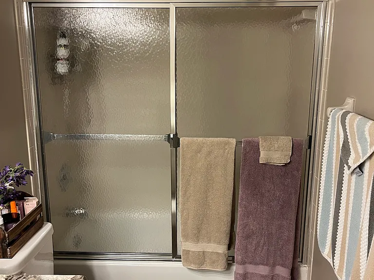 Updated guest bathroom with tub.