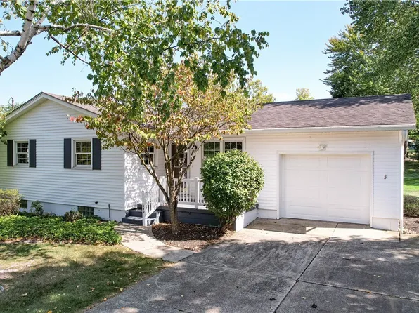 890 Weymouth Rd, Medina, OH 44256