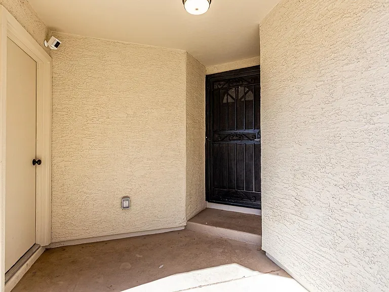 1538 E Laurel Ave — Photo 4