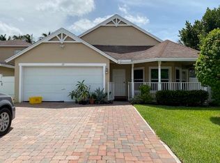 117 Country Club Way, Royal Palm Beach, FL 33411