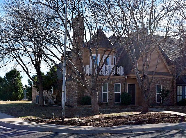 1st image of 3414 Wedgwood St
