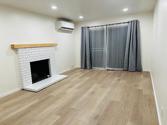 3rd image of 645 Arbutus Ave #645