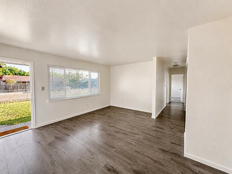 7809 50th Ave — Photo 7