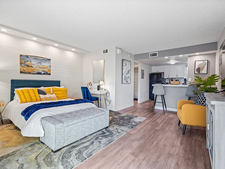 Seventh Apartments Studio