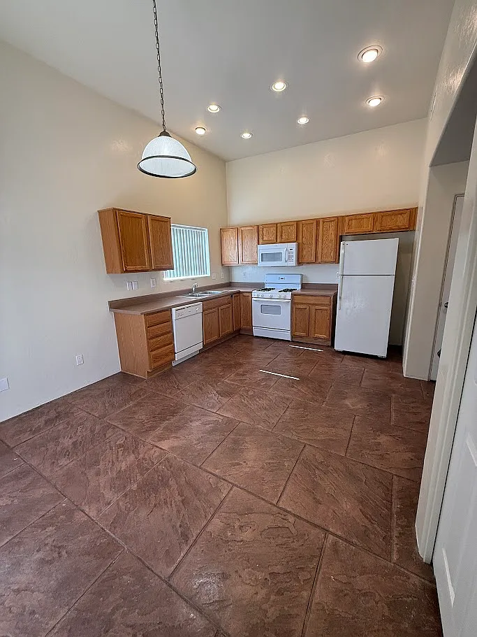 2 bed, 1017 sqft, $1,250 — Photo 3