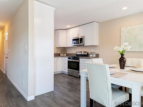 3rd image of 815 39th St