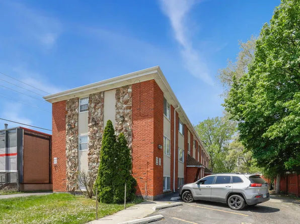 4620 Fishermans Ter APT Gw, Lyons, IL 60534