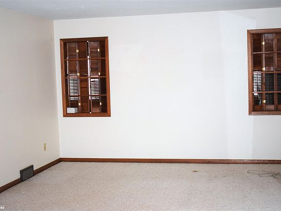 4th image of 464 Juniper Ave