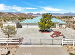 32332 Agate Rd, Lucerne Valley, CA 92356