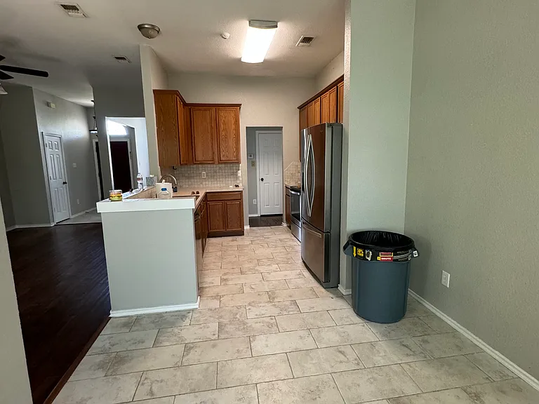 1117 Hidden Glade Dr — Photo 4