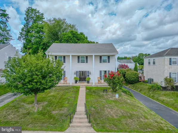 120 Grandview Rd, Springfield, PA 19064